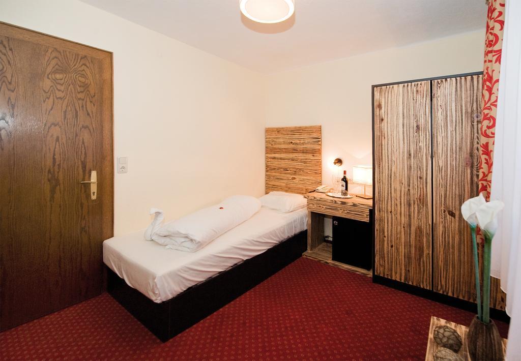 Panorama Landhaus - Joker Card Included In Summer Saalbach-Hinterglemm Room photo
